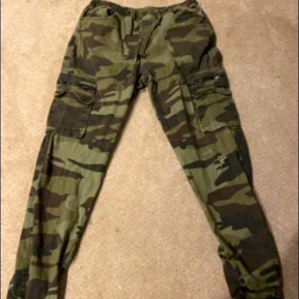 Rue21 Camo joggers